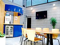 社内のコミュニケーションスペースとしても利用している、エントランスホール。