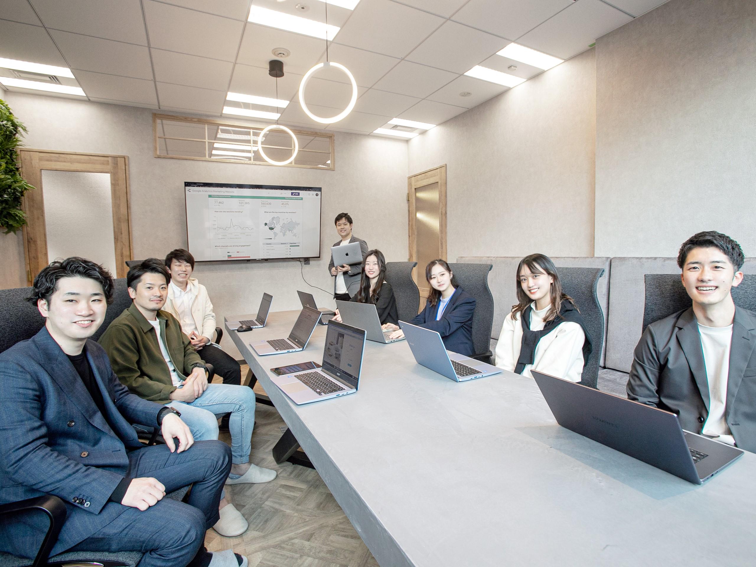 求める人物像は、学ぶ習慣があり、新しいことに挑戦することが好きな人。まだやったことのない技術を学びたい人や、ビジネスサイドへの興味がある人も大歓迎です。