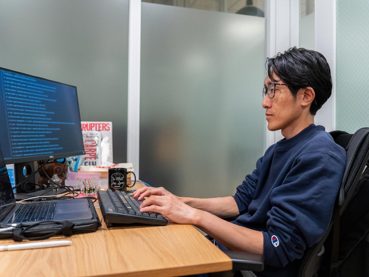 顧客の新規サービス開発やDXといったニーズに対し、最上流の段階から技術的な観点やサービススタイルのトレンド等を俯瞰しつつ、具体的なサービスの在り方を提案、開発・運用までを一貫して支援する。