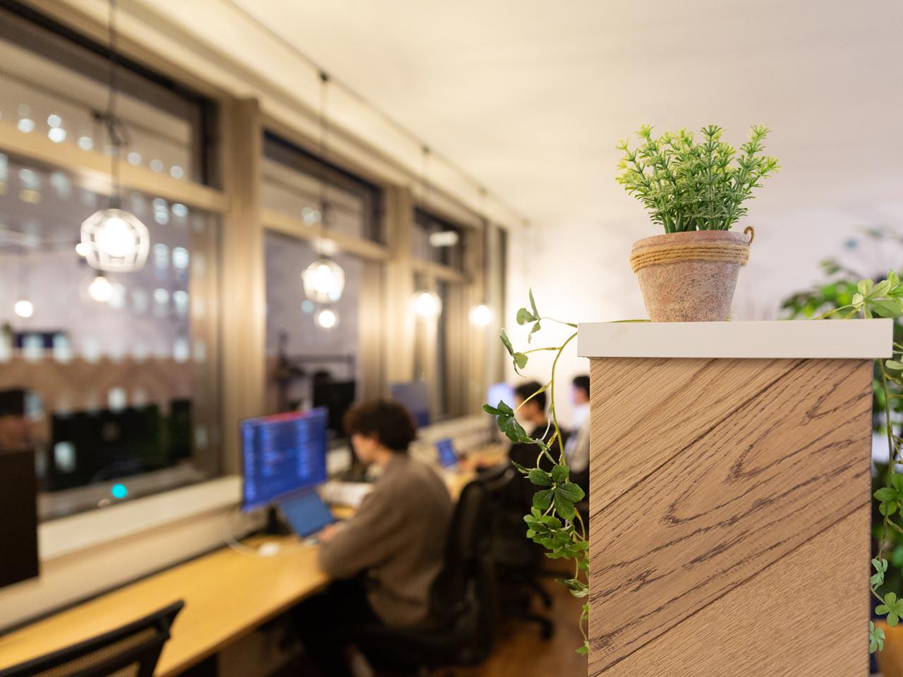 中小企業でも導入できるリーズナブルな価格設定で、企業理念に沿った事業展開をみせている。