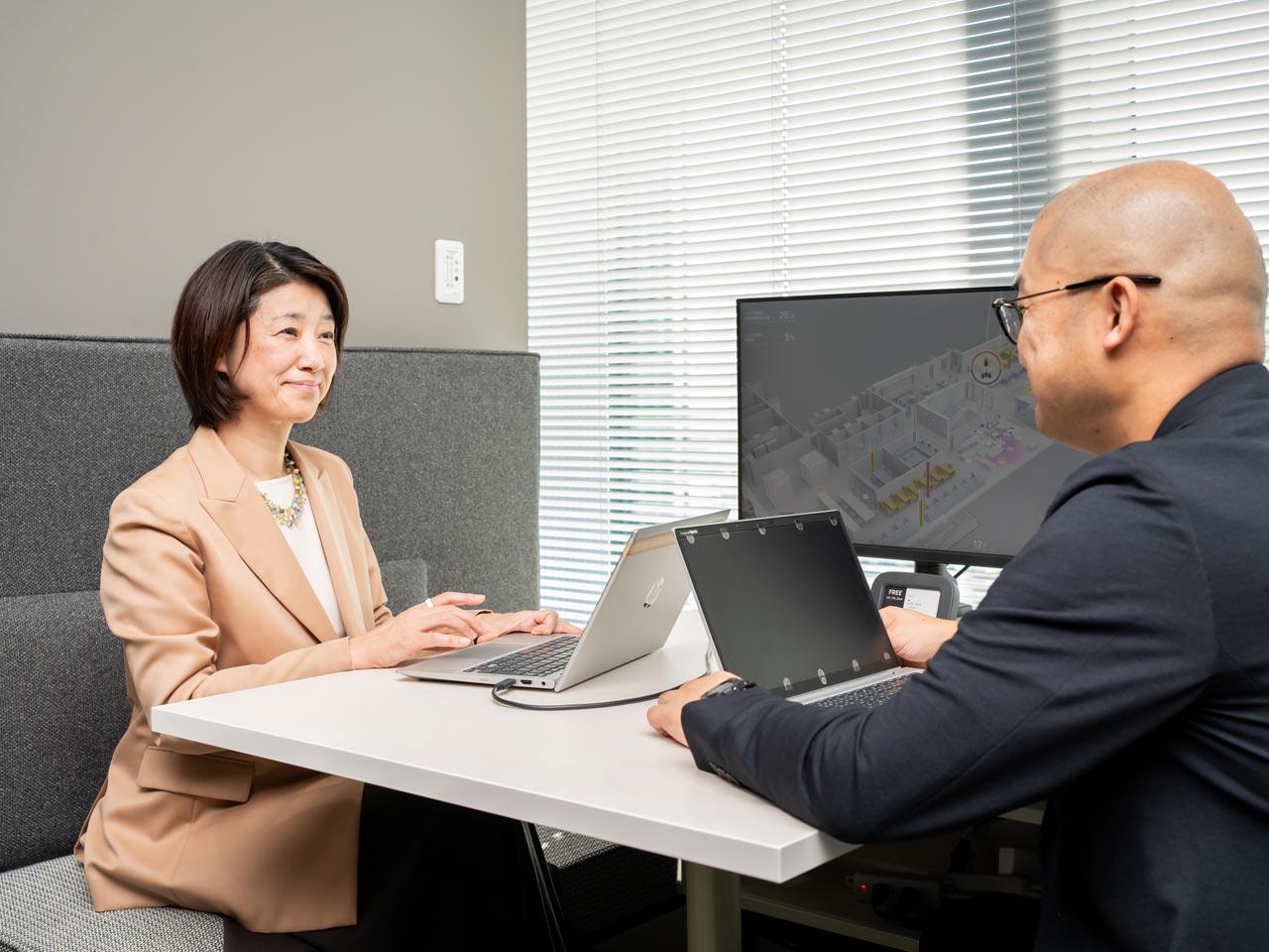 オフィス家具の製造・販売を“オフィス1.0”、オフィス空間の設計・構築を“オフィス2.0”、そしてオフィスのDXを“オフィス3.0”と定義。