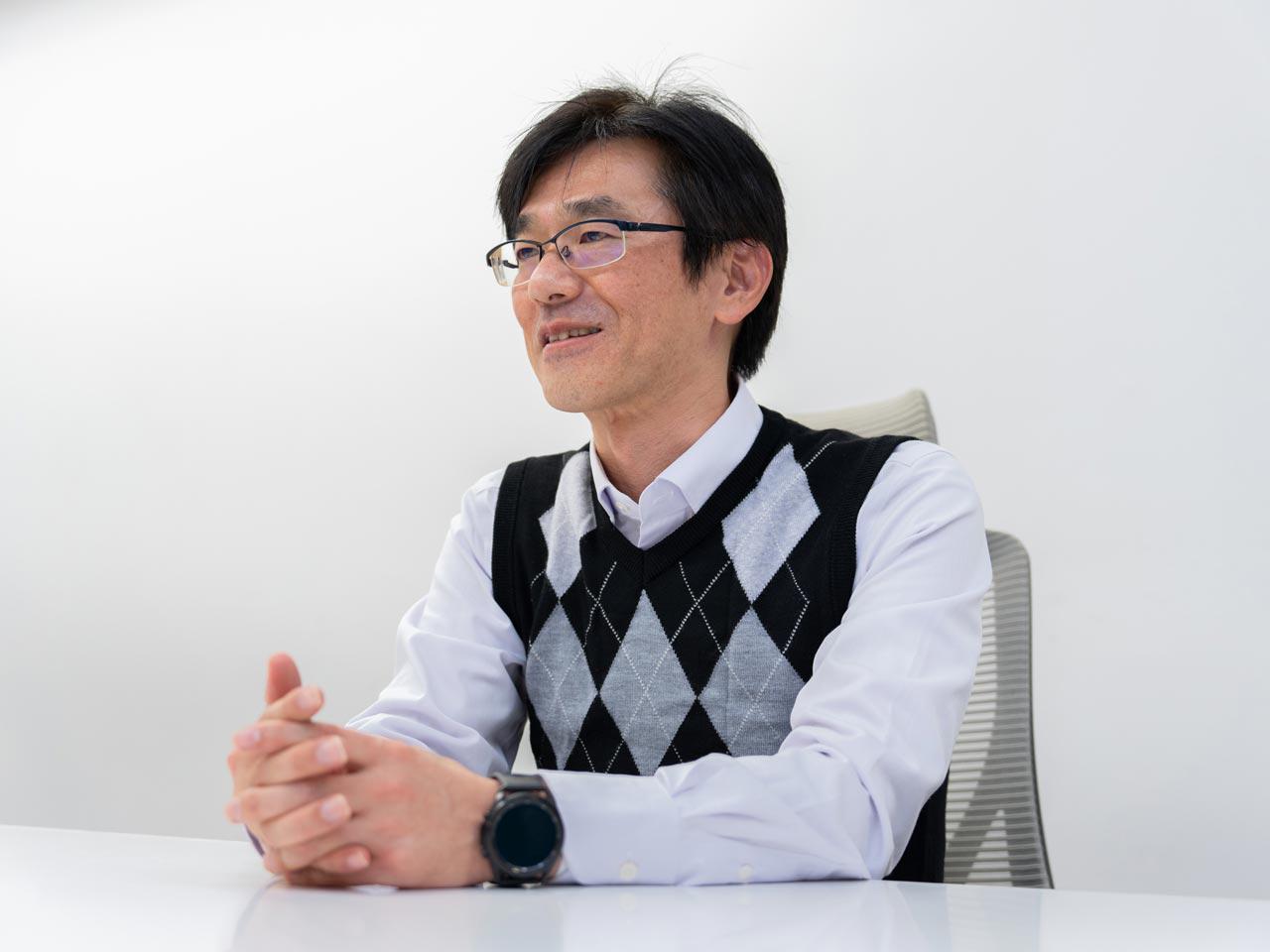 エンジニアが自由に働ける会社を目指して立ち上げた同社。リモートワークは、出社と在宅を使い分けるハイブリッド型を採用している。