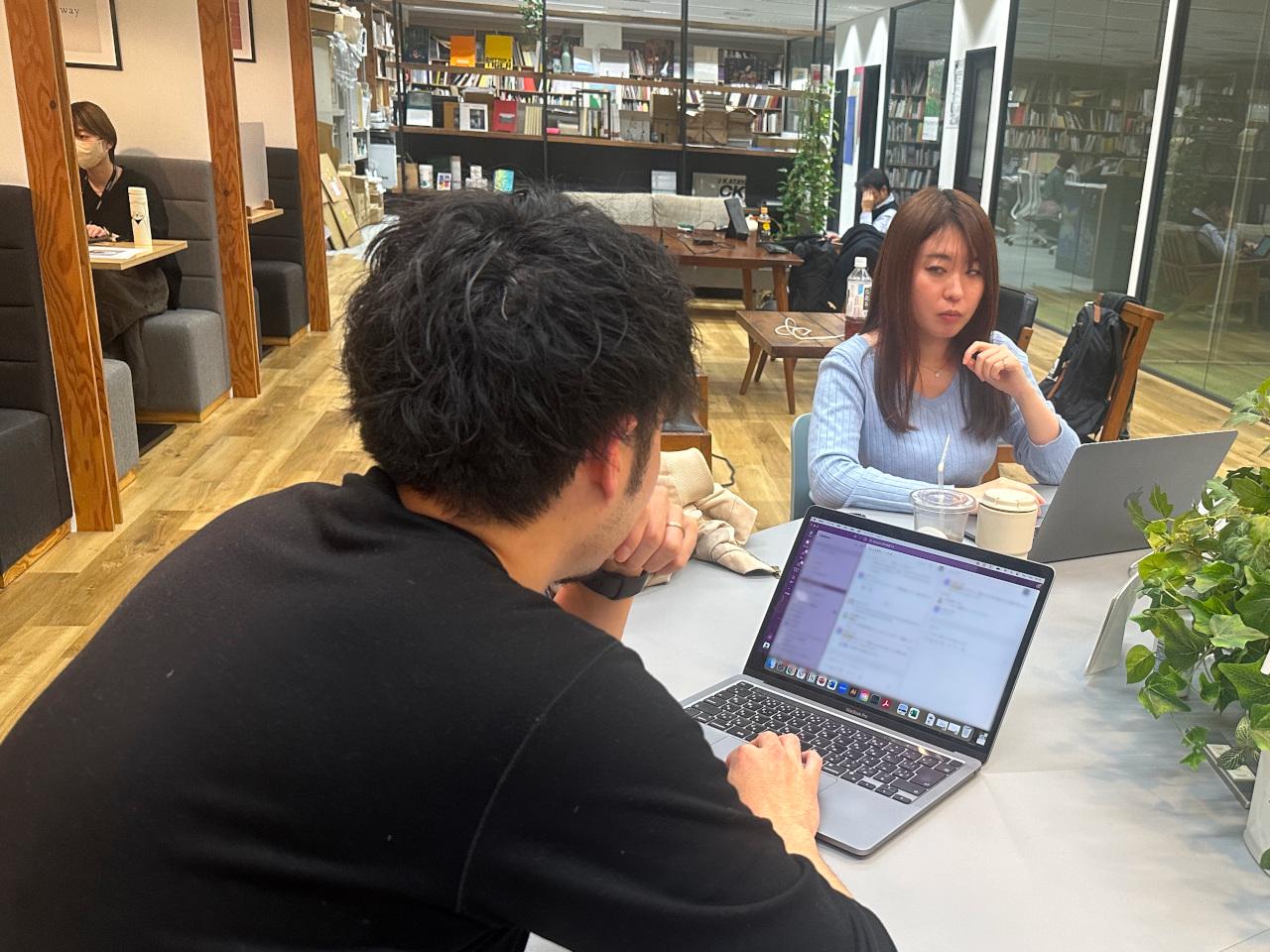 大伸社コミュニケーションデザインの事業をひとことで言うと「トータル・コミュニケーションデザイン」だ。