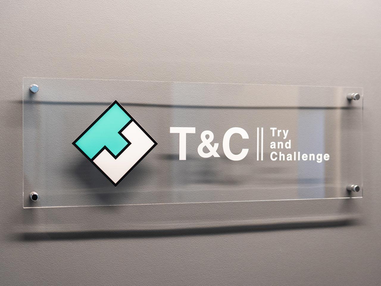 受託開発やSESを展開する他、自動車関連サービスのマッチングプラットフォームの自社開発も手がける同社。