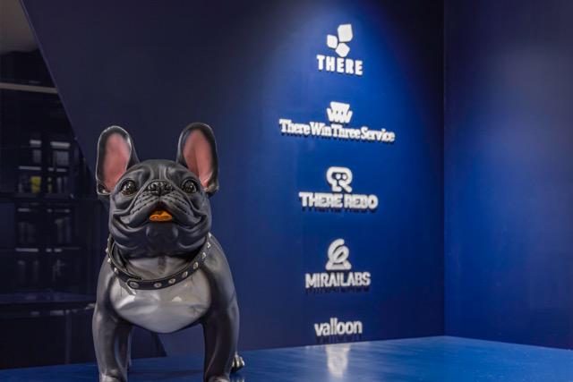 中古車や新車を購入した際に装着されているタイヤ、あるいはカー用品店で買ったタイヤ4本を対象に保証を付けることができ、タイヤ1本でもパンク・バーストした際に、保証加入者はタイヤ代自己負担0円で同クラスの新品タイヤ4本へ交換できる保証制度。