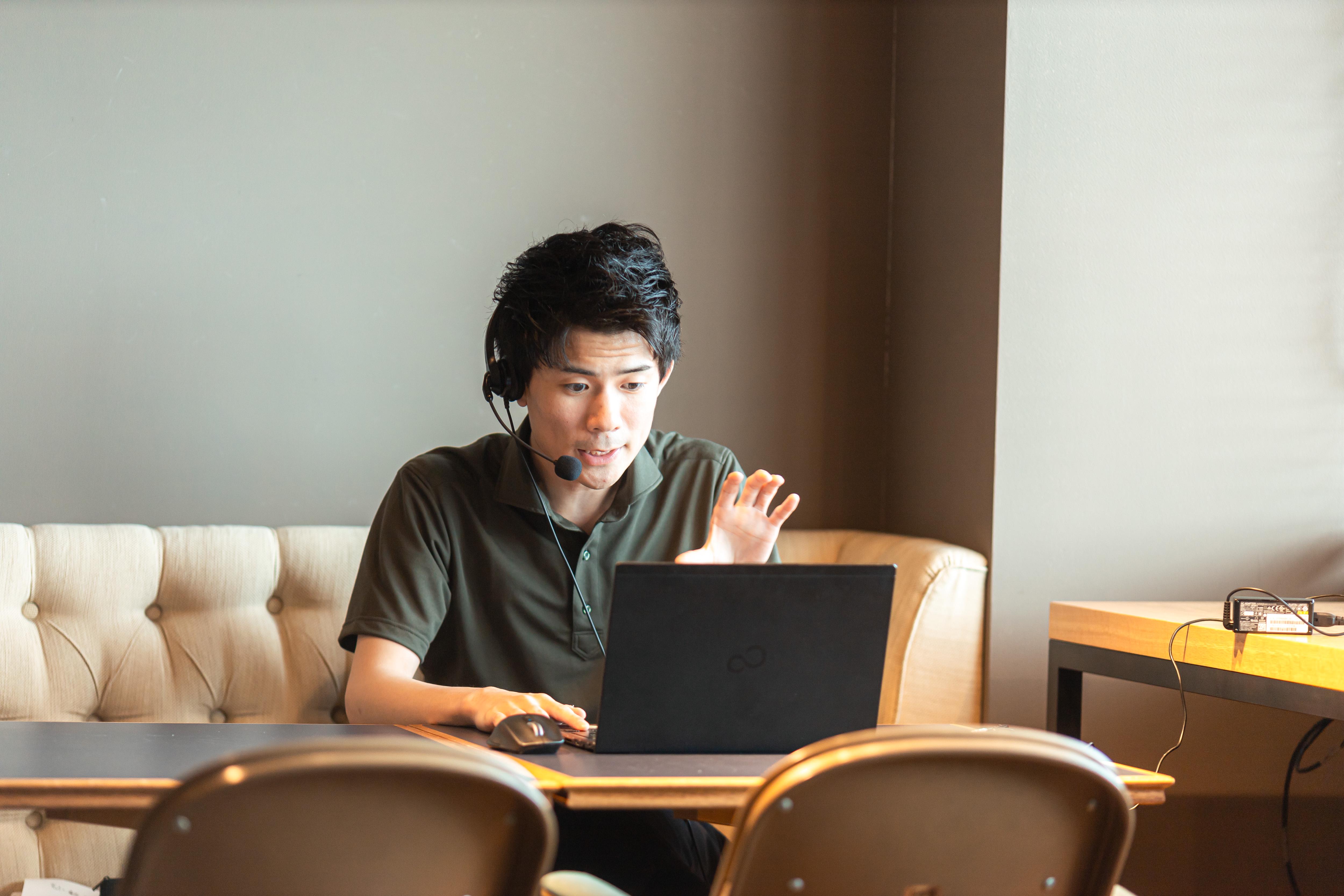 社員の平均年齢は26.7歳と非常に若く、それぞれの“挑戦”に枷をつけず、自由に自己実現できる環境にある。