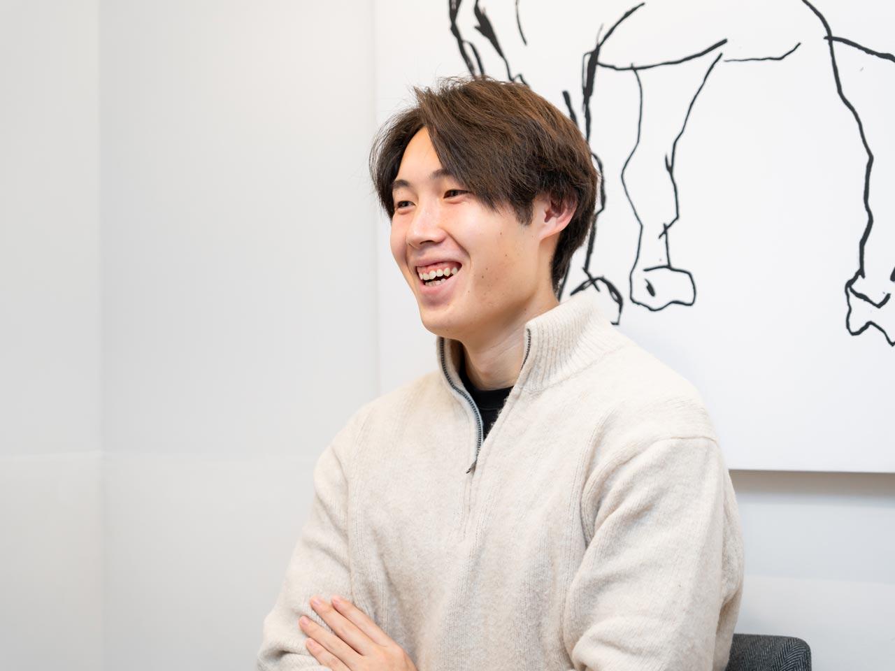 セールスを担当する館野由海太氏
代表と同じく元プロサッカー選手で、ドイツのプロサッカーチームでプレー後、帰国してエクステリア会社で営業業務に従事。