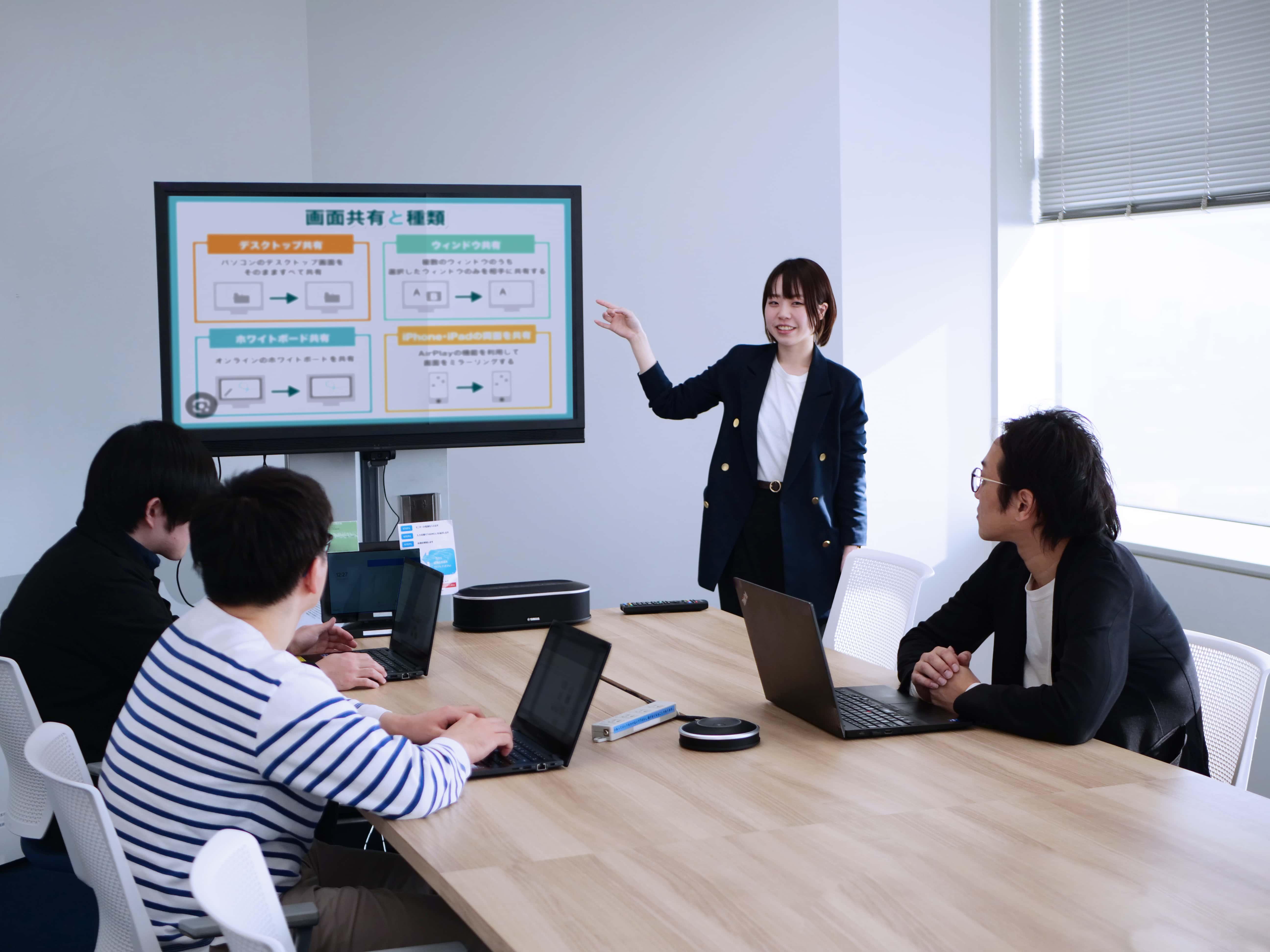 入社年次に関係なく、意欲があれば大規模プロジェクトを含め様々な案件に企画段階から携わるチャンスがあり、新しいことにもどんどんチャレンジできる環境です。