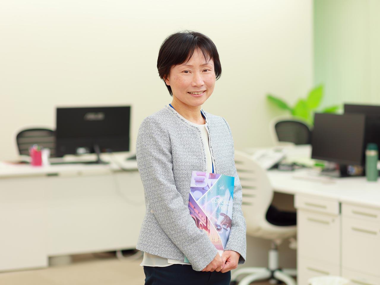 特に海外向け事業では世界で唯一、日本で承認を受けた医薬品を検索できるデータベースを構築し、利益率の高いビジネスを行う。