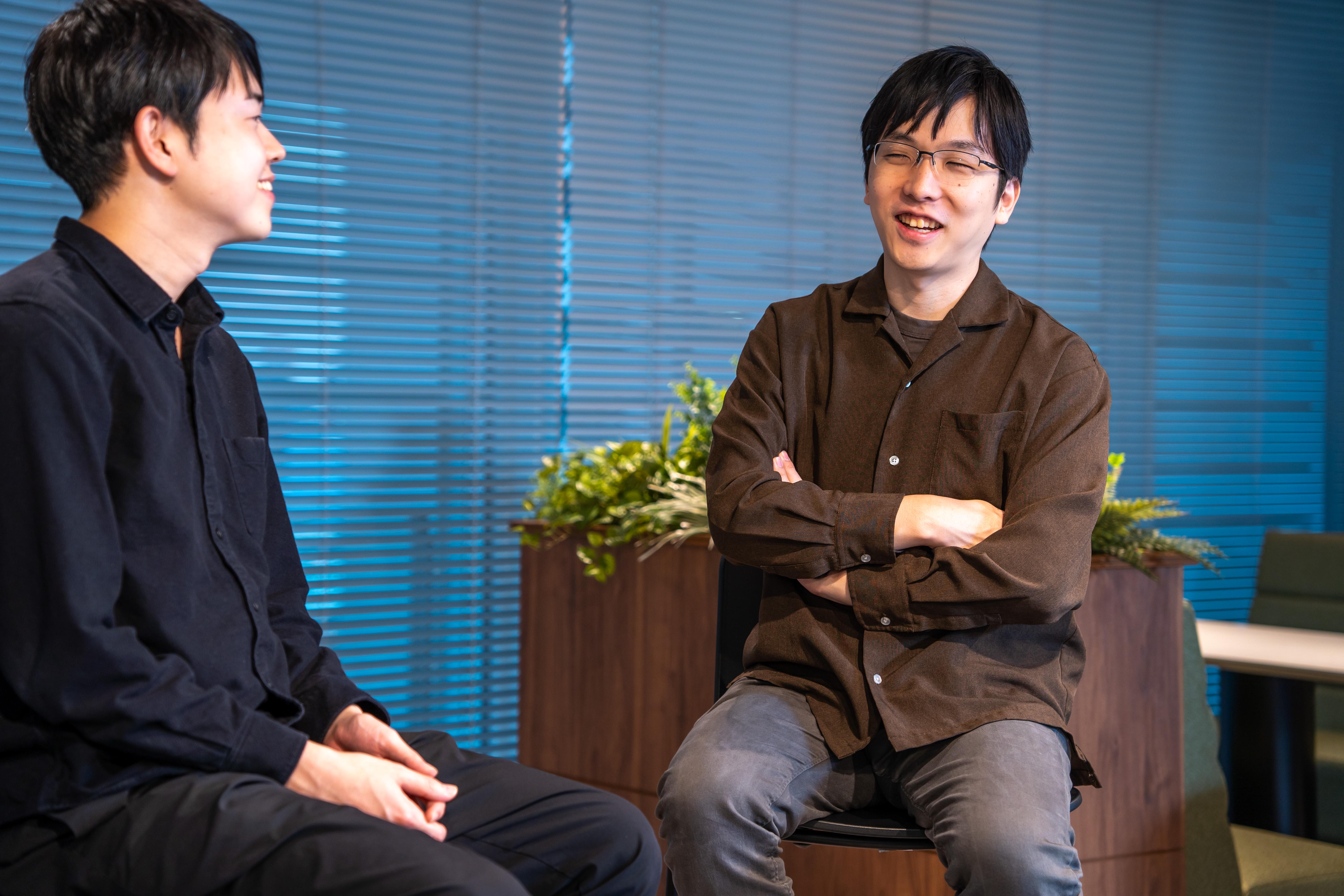 属性に応じた個別のメッセージを送信したり、公式アカウント側に届いたメッセージがどういう属性を持つ人からのものかを把握したコミュニケーションで“血の通ったエンゲージメント”が実現できるところが最大の特長。