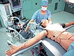 精密でリアルな生体反応の<br />再現・危機的状況の疑似体験などが<br />可能な患者シミュレーター