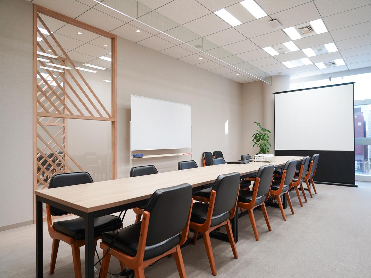 年次やキャリアの枠を越え、社員同士の距離が近く、風通しの良い環境。