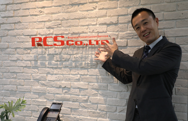 【採用担当（施工職種部門）】
大阪在住、三児のパパです！体を動かすことが好きで趣味はバスケです。まずはお互いのことをたくさん話しましょう！