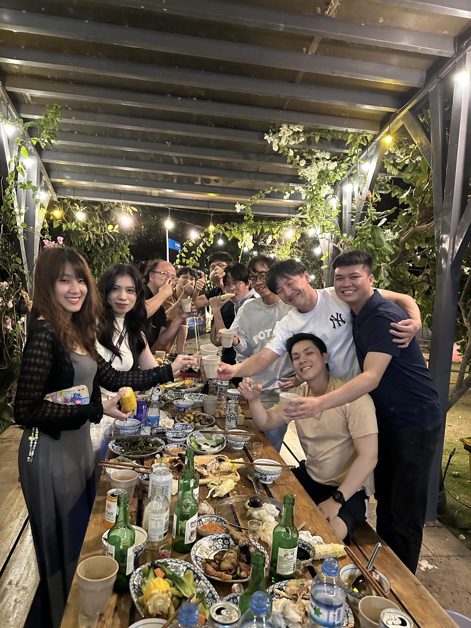 ベトナムでの忘年会風景