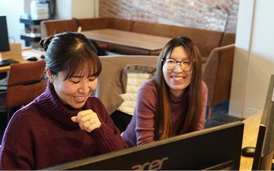 クライアントは個人商店から電鉄会社、建設会社等の大手企業まで幅広い。その8割以上が直接取引による案件である。