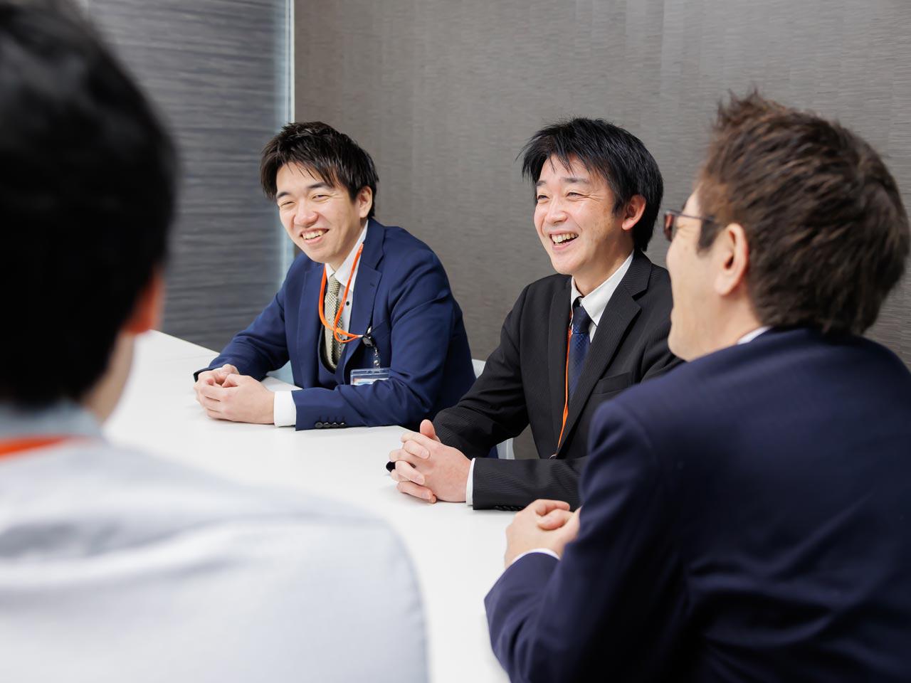 学生向け総合サービスプラットフォーマーと世界No.1ブランドへの進化を目指す。