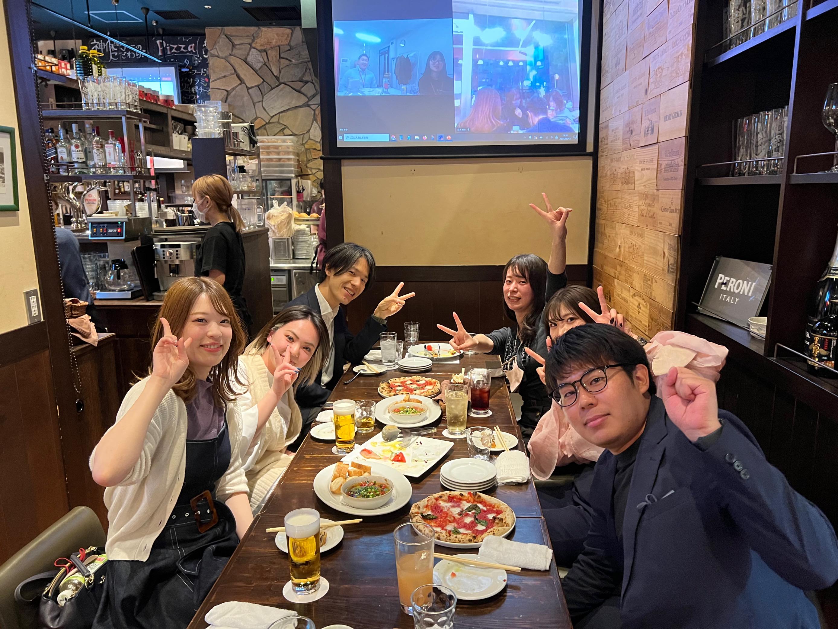 年に２度あるキックオフ後の懇親会ではゲームで賞品ゲットのチャンスも。