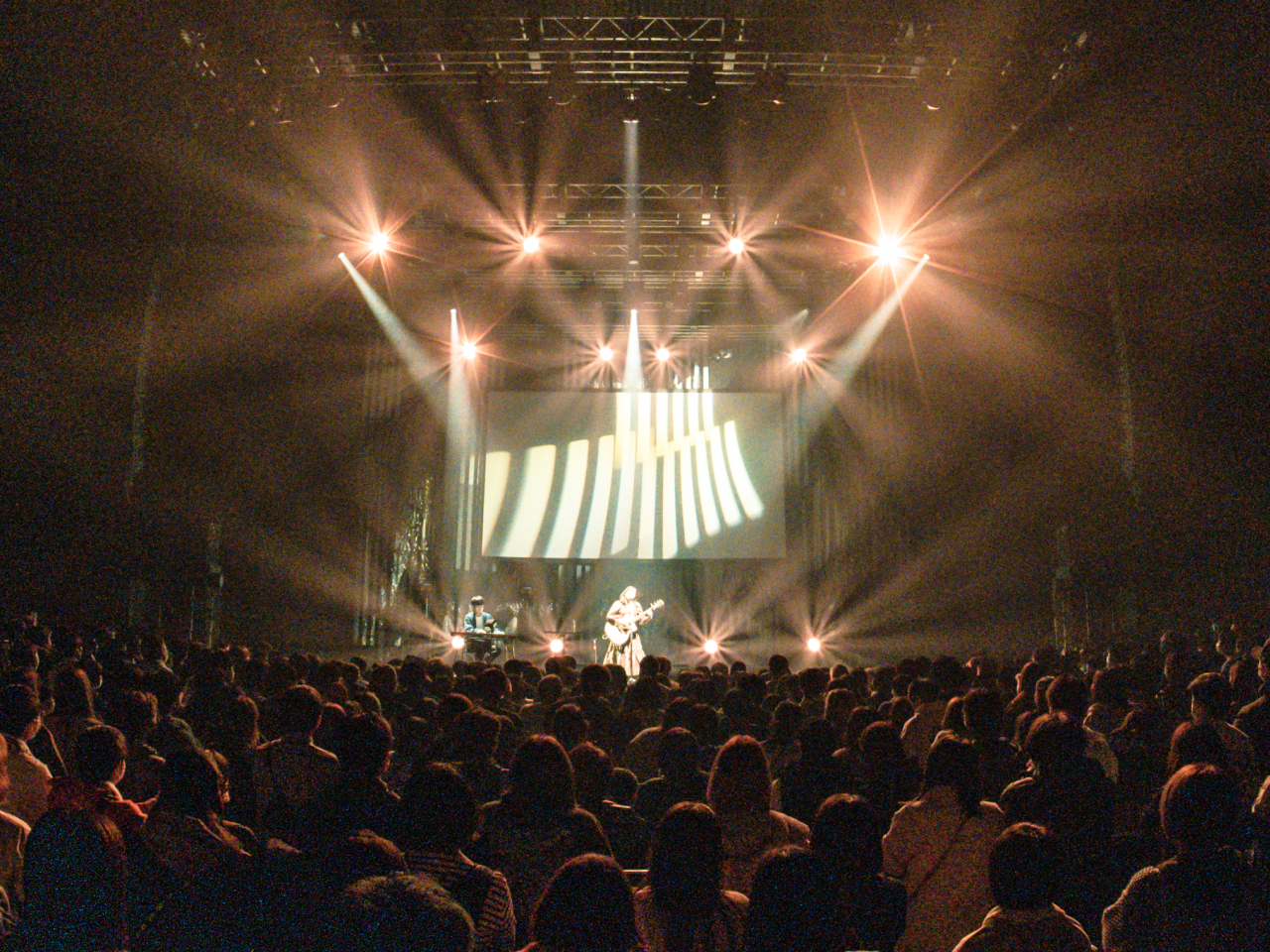 テレビドラマの主題歌を務めた手がクリームパンや、Z世代から多大な支持をあつめるまつりなどの人気アーティストが所属。デジタル配信を中心に動画プラットフォームやリアルイベントまでリスナーとのあらゆるタッチポイントをプロデュースしています。