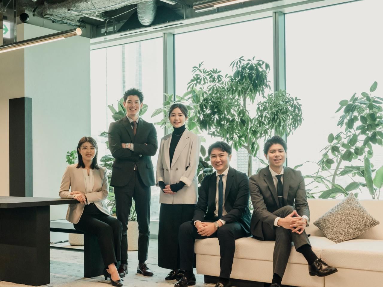 国籍も経歴も多様なバックボーンを持つメンバーが活躍しています。