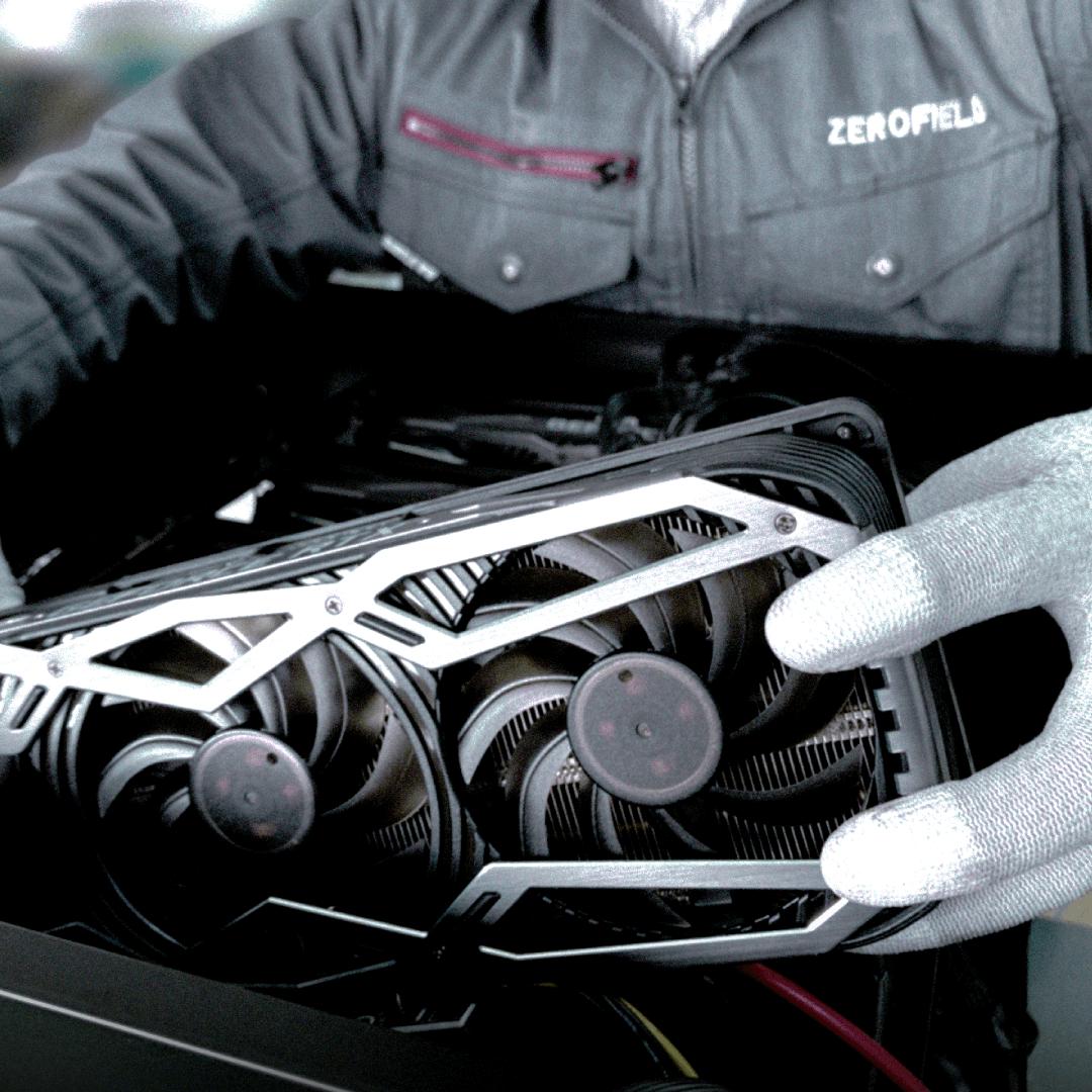 ブロックチェーン領域のシステム開発受託事業や、仮想通貨のマイニングに関するR＆Dを推進しているほか、マイニングマシンの自社での組み立て、顧客への販売を行なっています。 