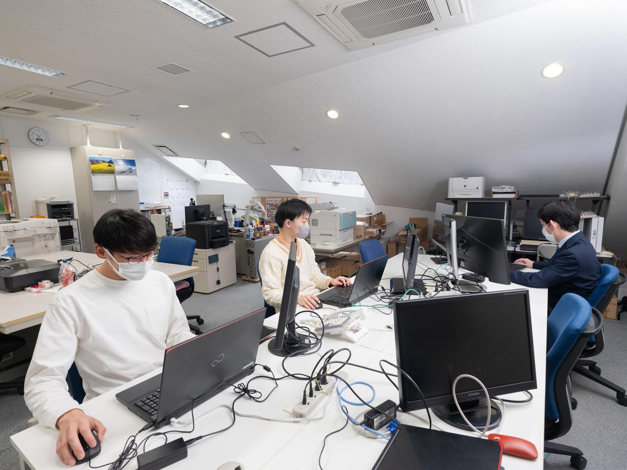 対等の立場での積極的な提案やニーズに対して機敏に対応する同社のスタンスが信頼され、大手ICTベンダーとは40年以上にわたって取引が続いている。