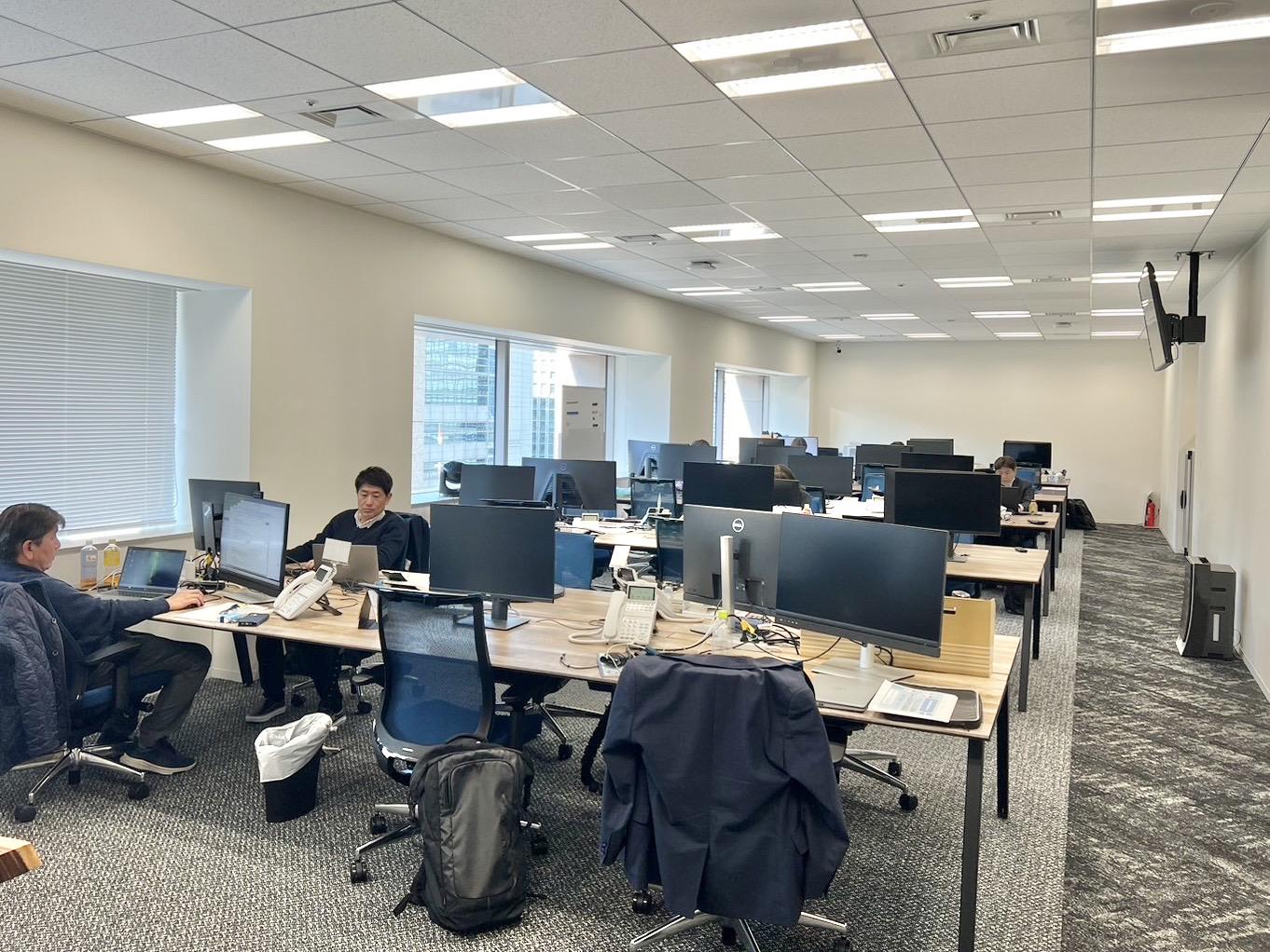 2023年12月、東京オフィスを東京駅直結の丸の内北口ビル(丸の内オアゾ)に移転。雨に濡れずに通勤も可能です！