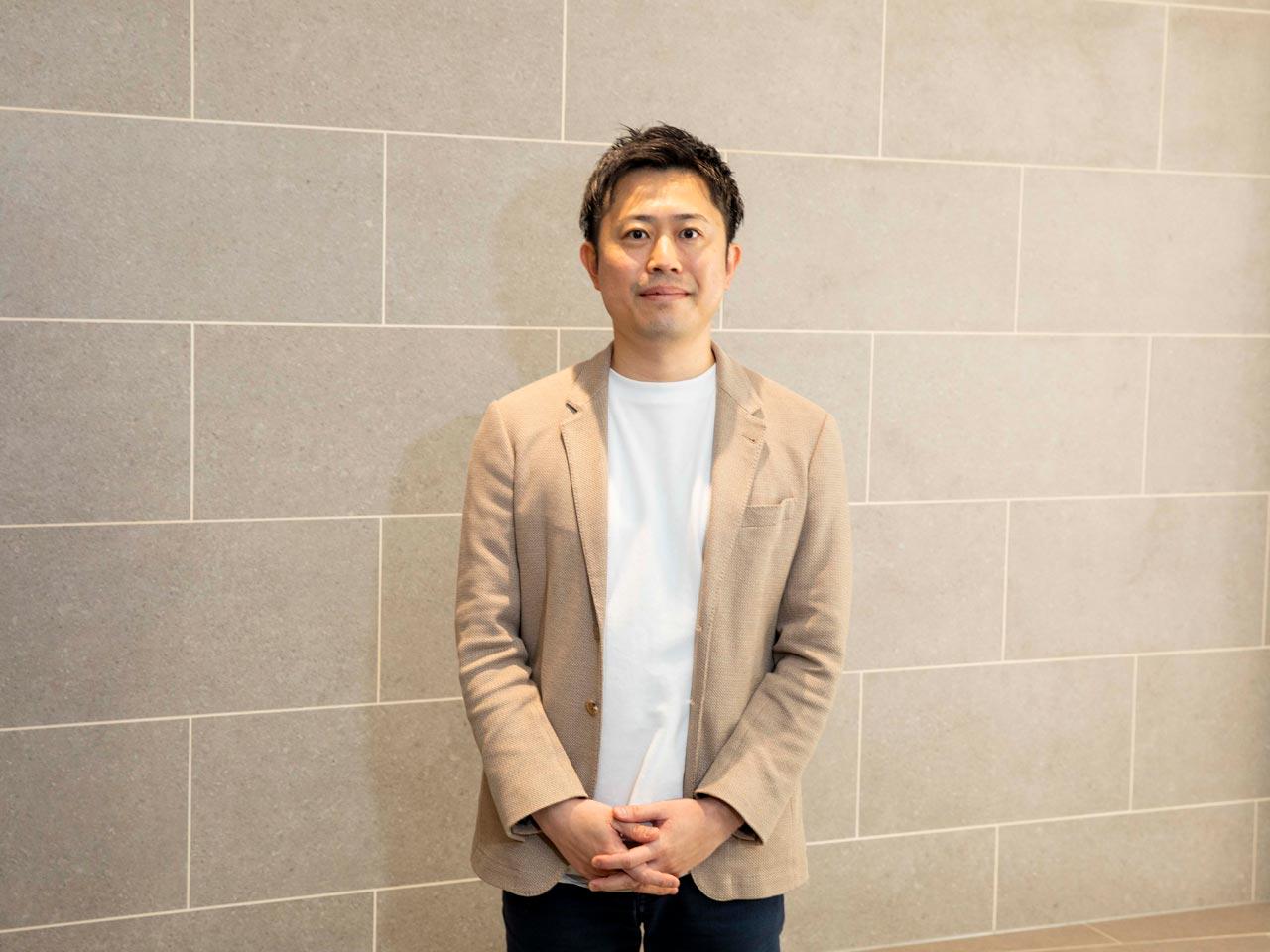 代表取締役社長の坂田敬次郎氏は、山口県下関市の交通会社・山口第一株式会社の代表も務めており、ここで地方の交通における課題を知り、ITを駆使したサービスに乗り出した。