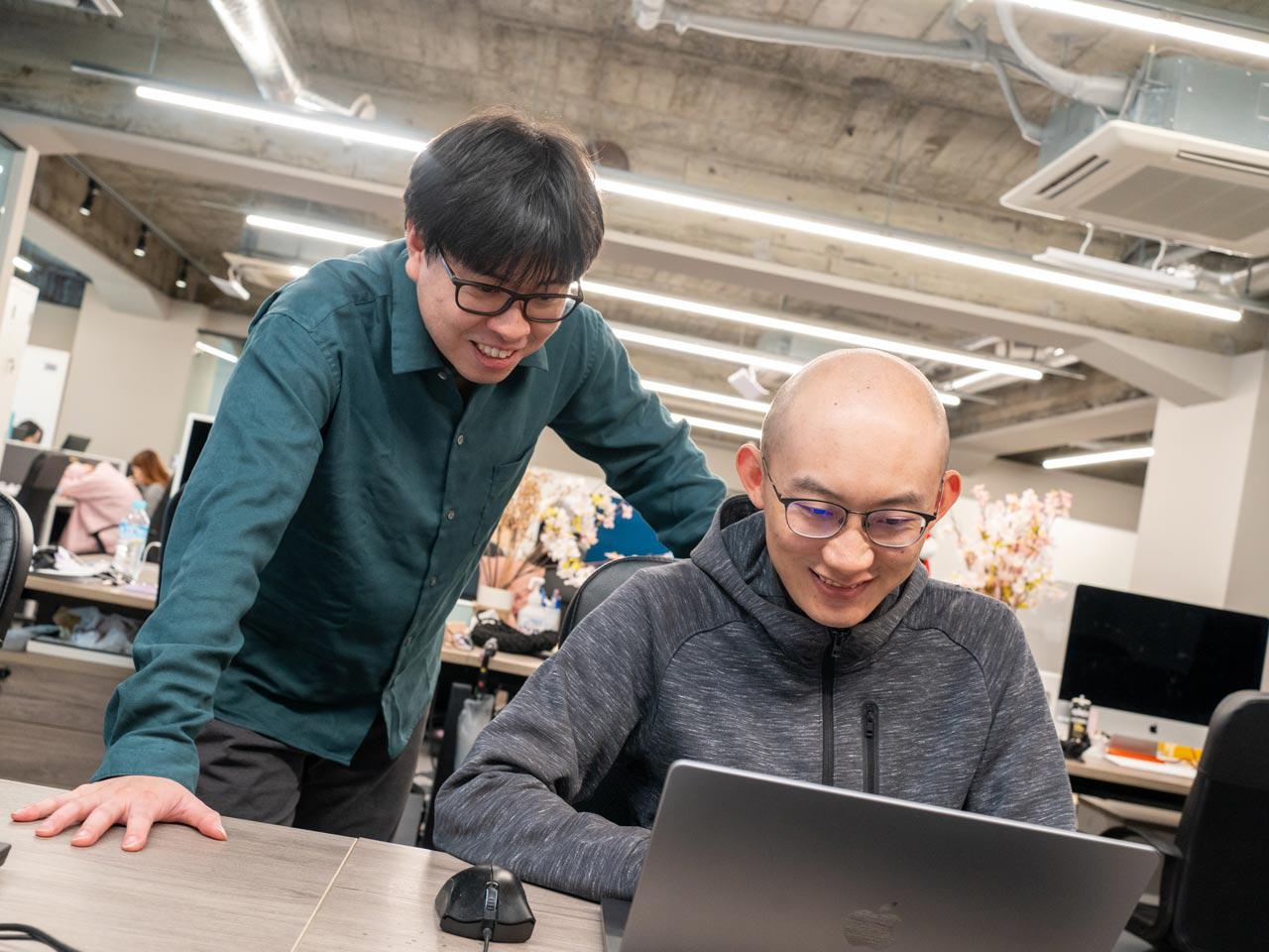 専門の鑑定士による確かな査定とグローバルな販売ネットワークにより、顧客から支持されている。