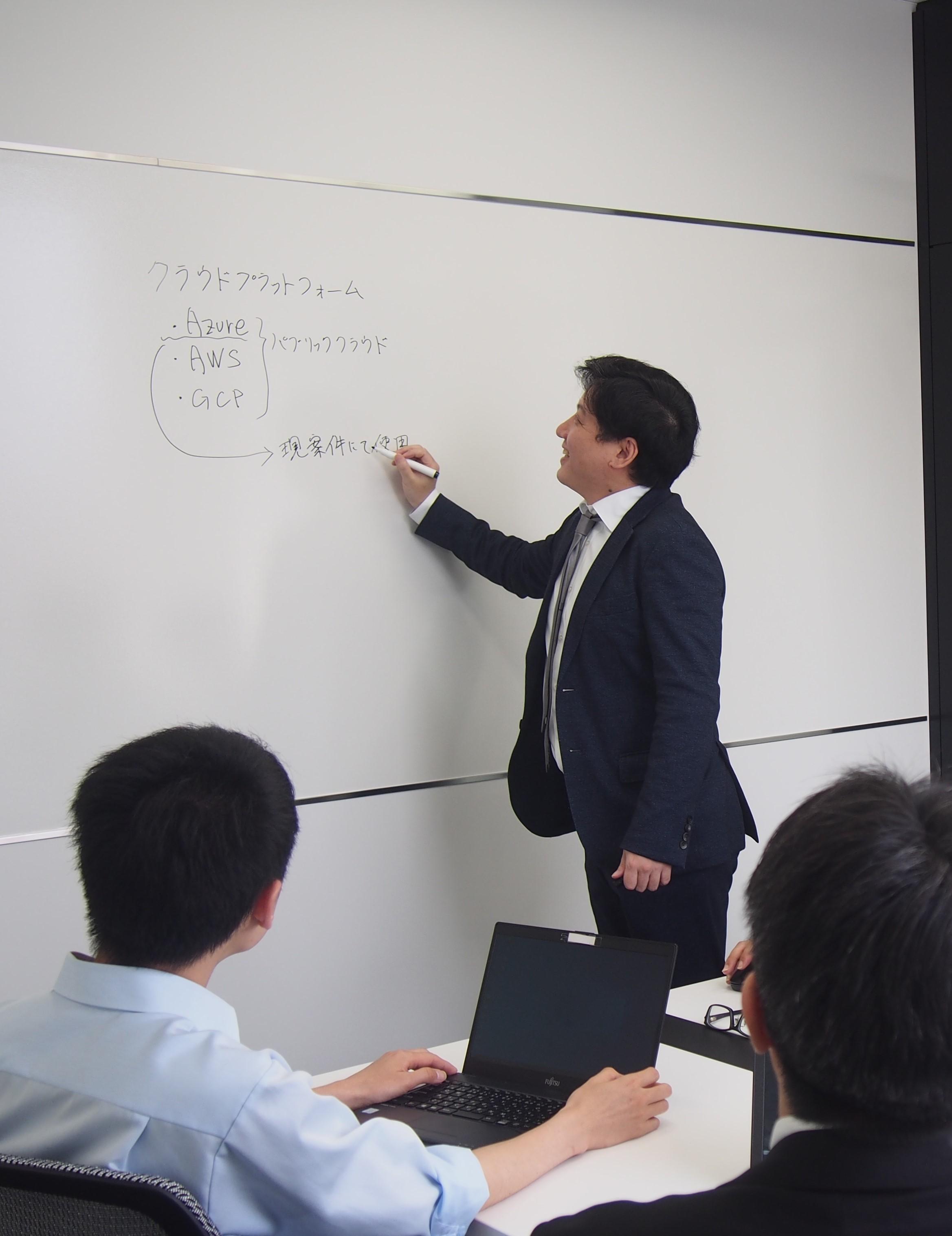 インフラ運用から開発まで、幅広い領域の案件に挑戦可能