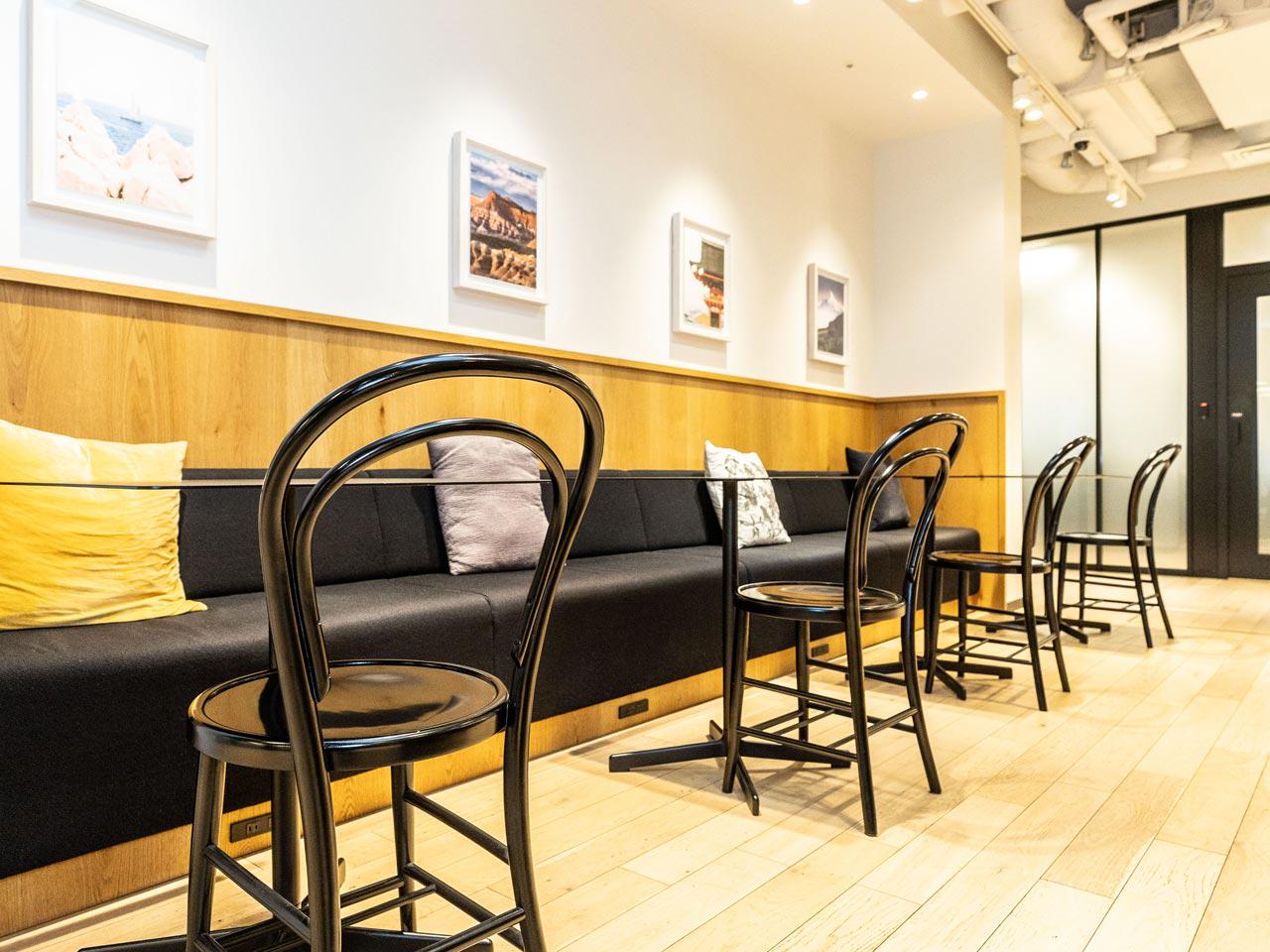 同社は、価格と補償を両立するペット医療保険『わんデイズ・にゃんデイズ』を販売するほか、飼い主とペットが末永く幸せに暮らすためのサービスを提供している会社である。