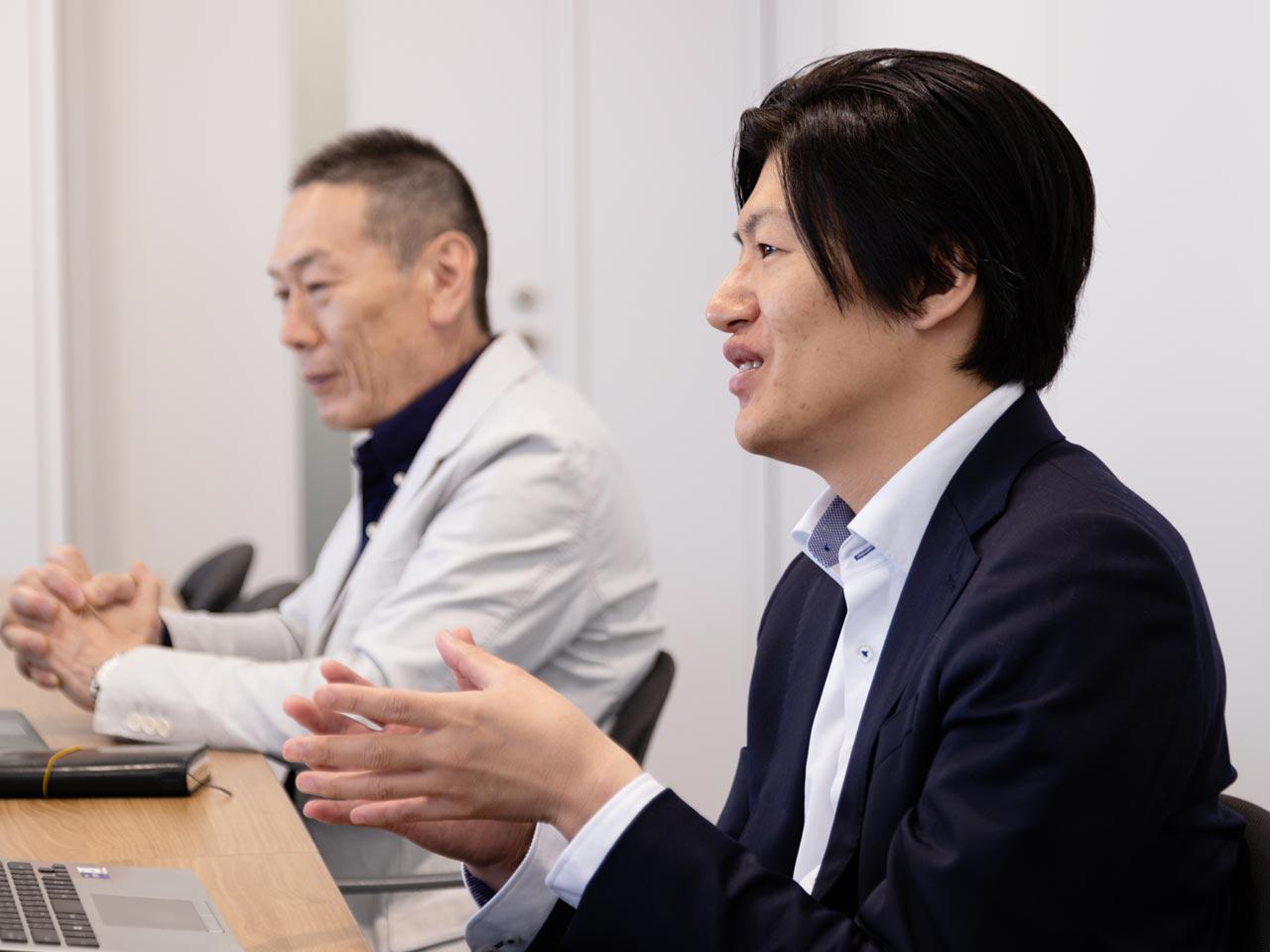 そんな同社が求めるのは、自分の業務範囲に限界を設けずに、積極的にキャパを広げていける人材だ。