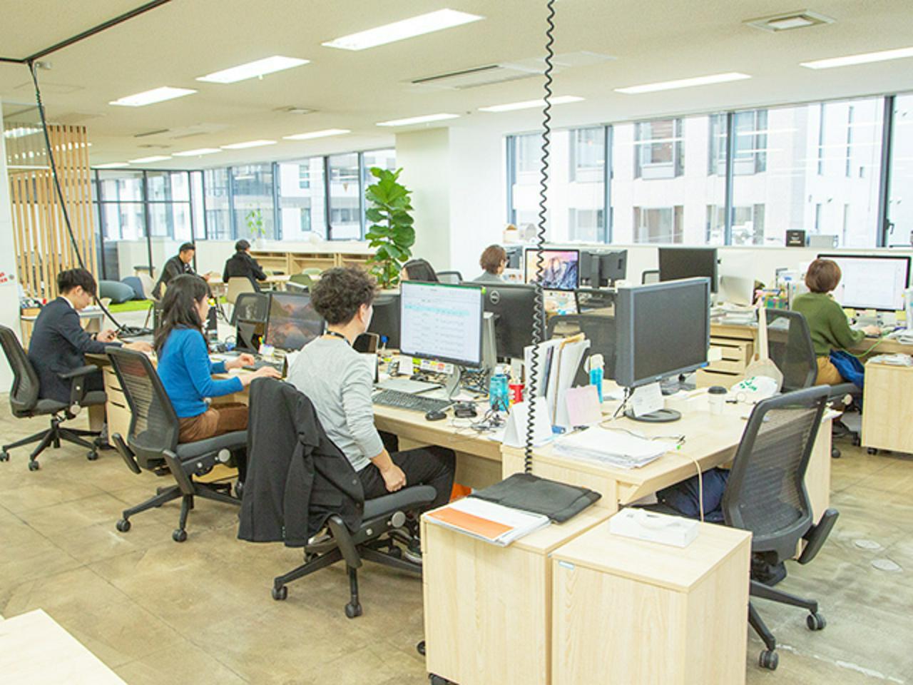 株式会社YRK and 求人画像1