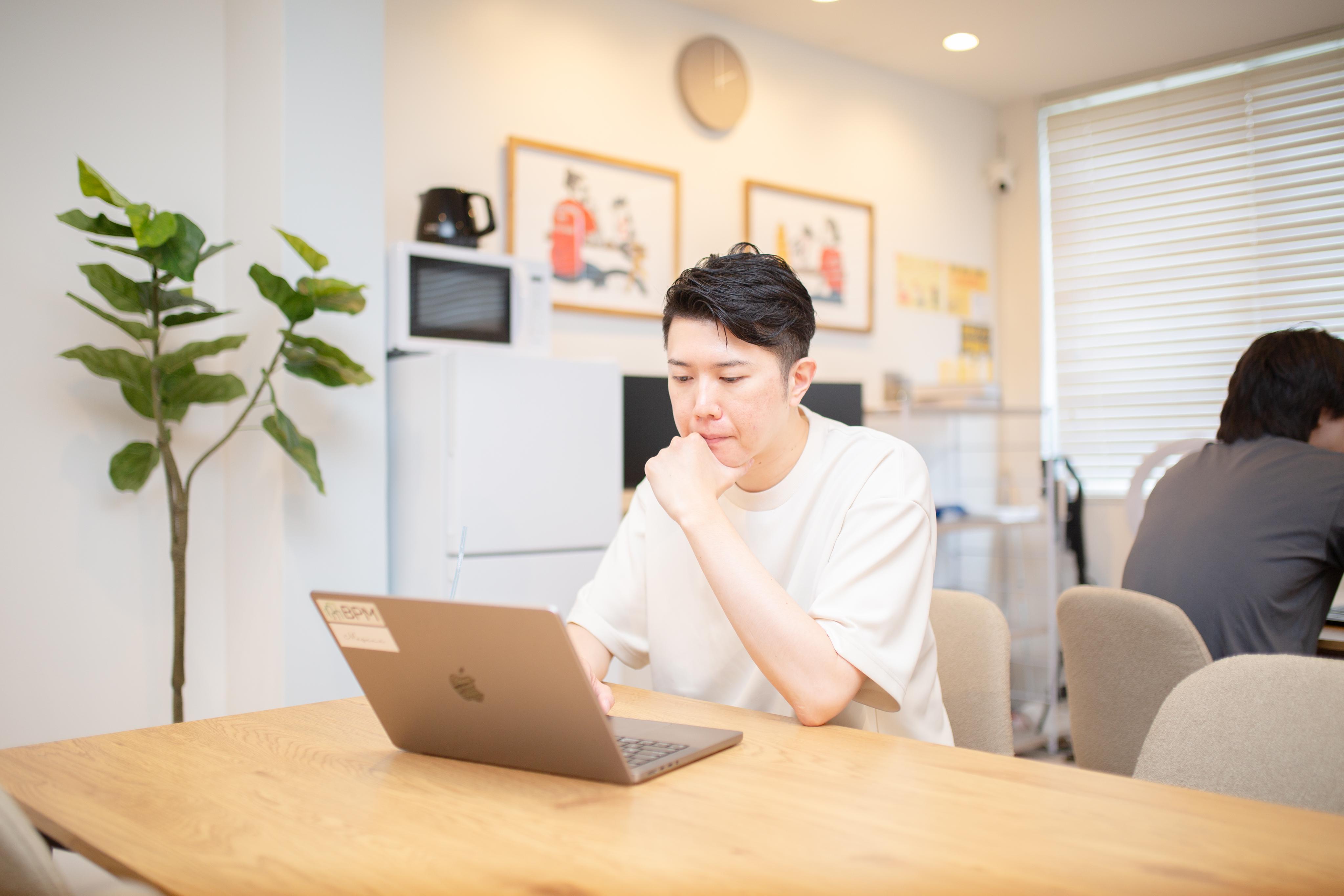 目の前の顧客にこれまで以上の価値を届けることはもちろん、潜在的な顧客、顧客自身が気付いていないような新たな価値を提案実行する、という事に価値を置いています。