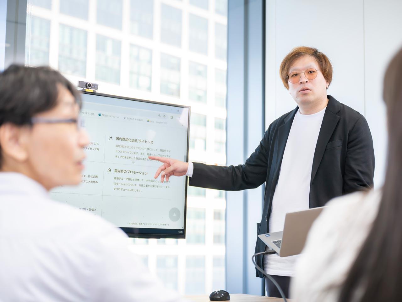 【電通グループの持つクリエイティビティとネットワーキングの力で、アニメが持つ価値・可能性を拡げ、世界中の人々や企業に対して最適なソリューションを提供する】とのミッションを掲げる。
※写真：社内メンバー