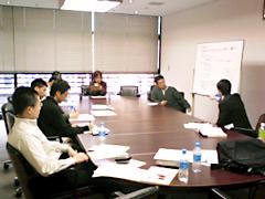 グループワークを通じ、メンバーとの交流も行っています。