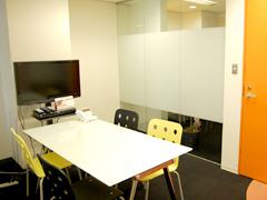 清潔感のある会議室