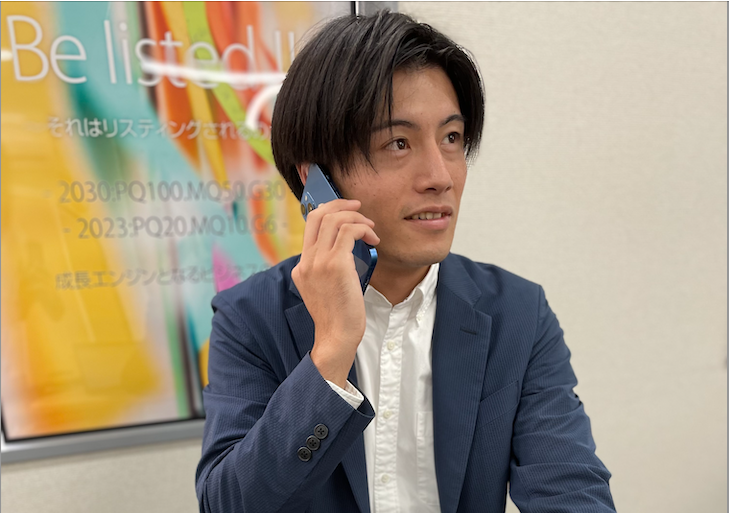 グルメプラス事業部のカスタマーリレーションチームを率いる彼は、現場を熟知した知見と顧客視点を兼ね備えたリーダーです。
カスタマーの思考を的確に捉え、革新的な発想と提案力でチームを牽引し続けています。その姿勢はまさに「顧客体験の向上」を体現しており、これからも彼に共感するファンは業界内で着実に広がっていくでしょう。