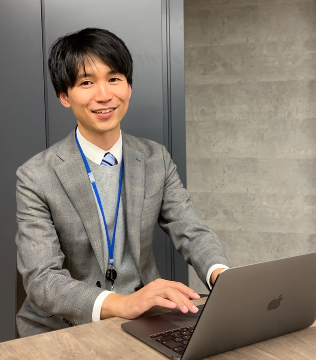 サイバー攻撃やハッキングから顧客のビジネスを守るために、顧客と密なコミュニケーションを取りながら課題発見・企画・解決に繋げている。