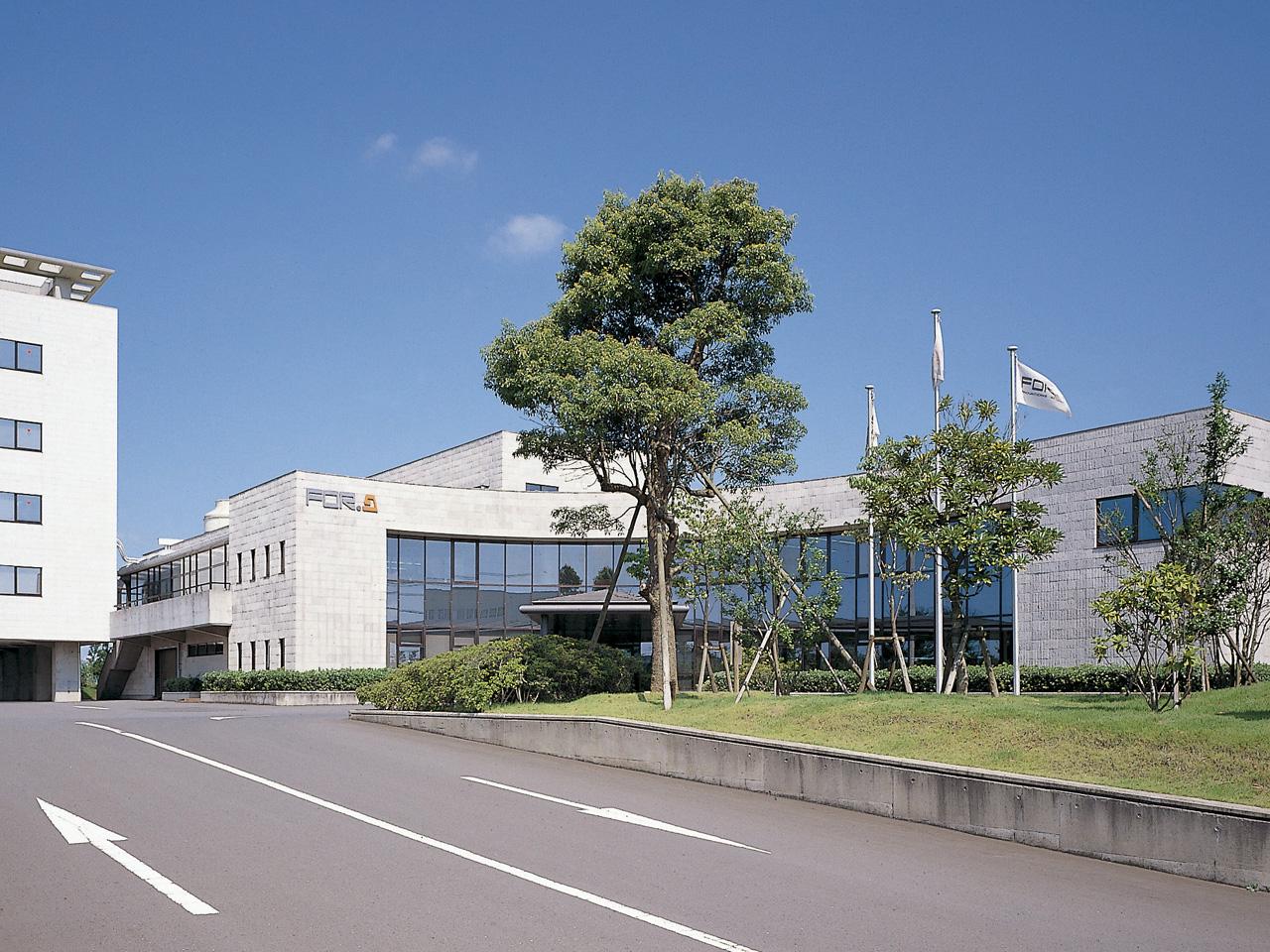 同社は、放送機器、産業用映像機器の開発・製造・販売を行う電子機器メーカー。