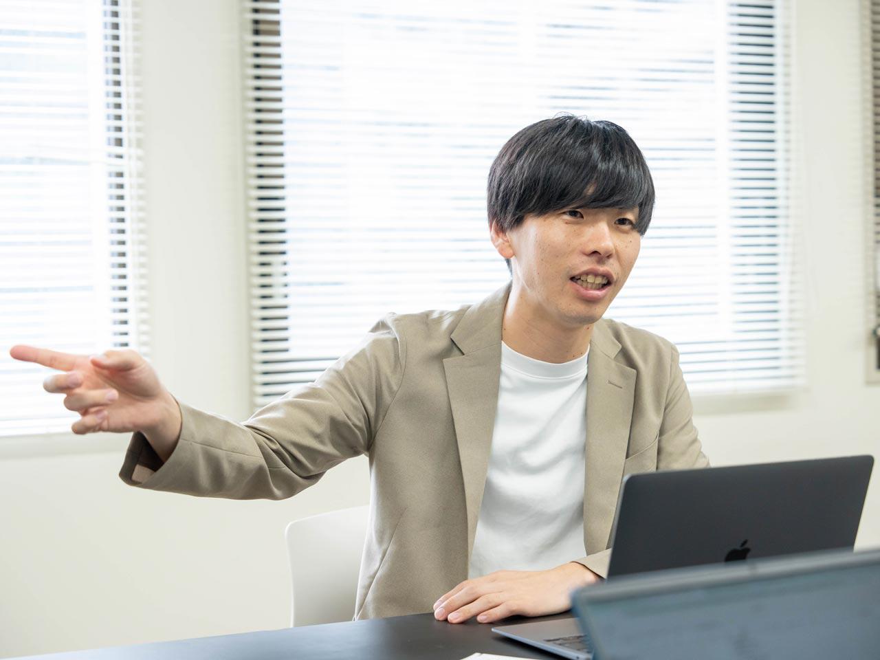 同社は大阪市にオフィスを構え、Web制作とDXの2本柱で中小企業の成長を支援する会社だ。