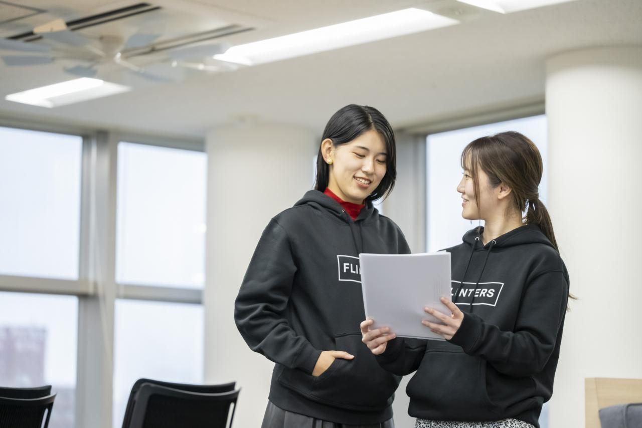株式会社FLINTERS 求人画像1