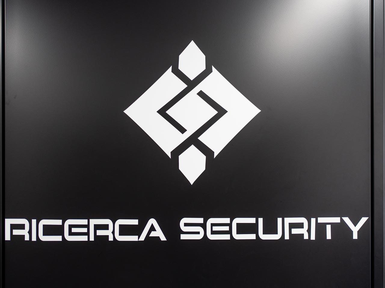 サイバーセキュリティに関わる研究開発をベースに、クライアントにコンサルティングやペネトレーションテスト、トレーニングといったサービスを提供する同社。
