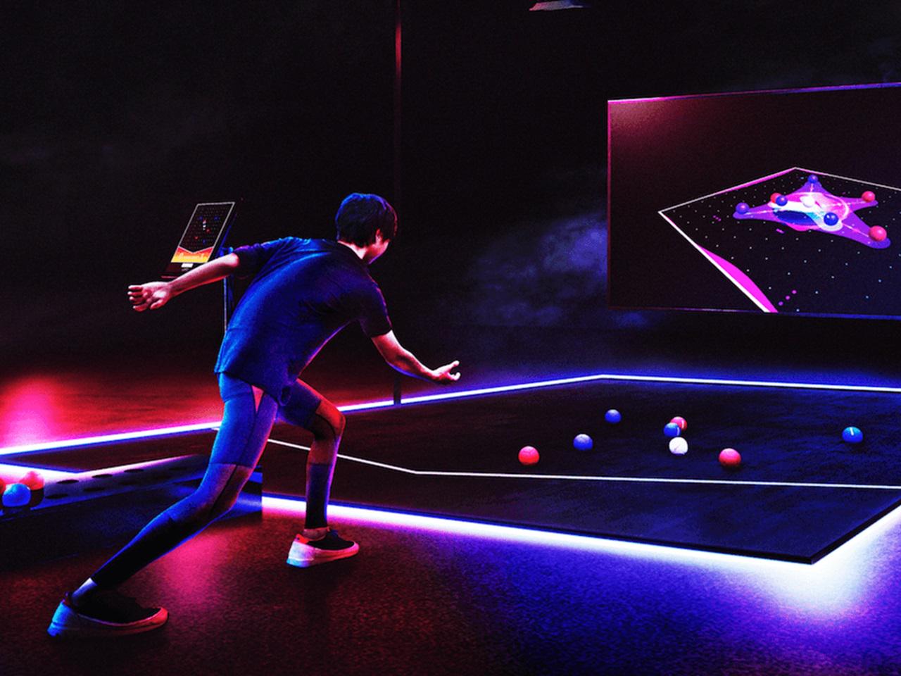 VRやセンサーなどのデジタルテクノロジーを用いたエンターテインメント「CYBER SPORTS（サイバースポーツ）」を開発。