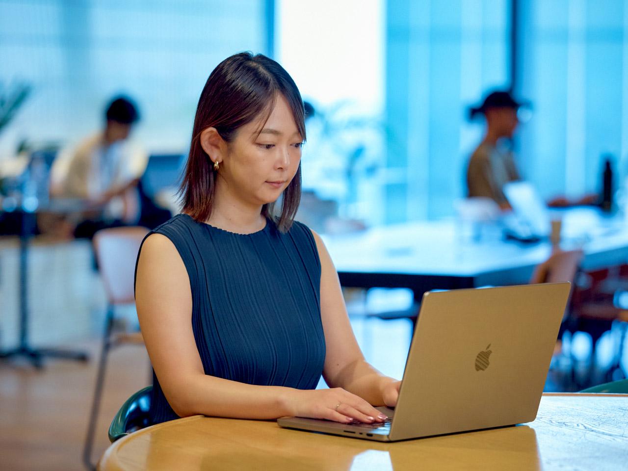 データを包括的に構造化し、データの海から価値のあるデータを見出し、利活用を推進していくことでデータの価値を最大させています