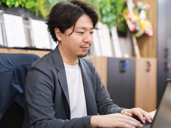 募集している求人：【PM候補】◆開発エンジニア◆フリーランスや起業までのキャリアステップが可能な次世代の働き方をしませんか？