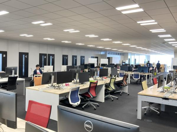 募集している求人：採用人事｜南青山本社｜上場IT｜月4回のリモート可