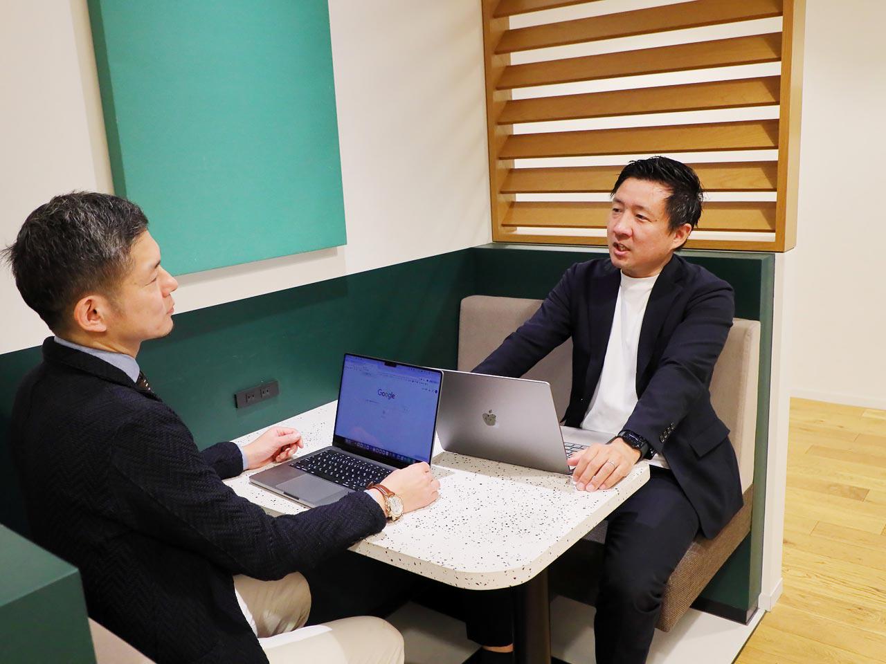 案件をまたいでエンジニア同士が情報交換、情報共有できるネットワークを構築していることも同社の特徴の一つである。