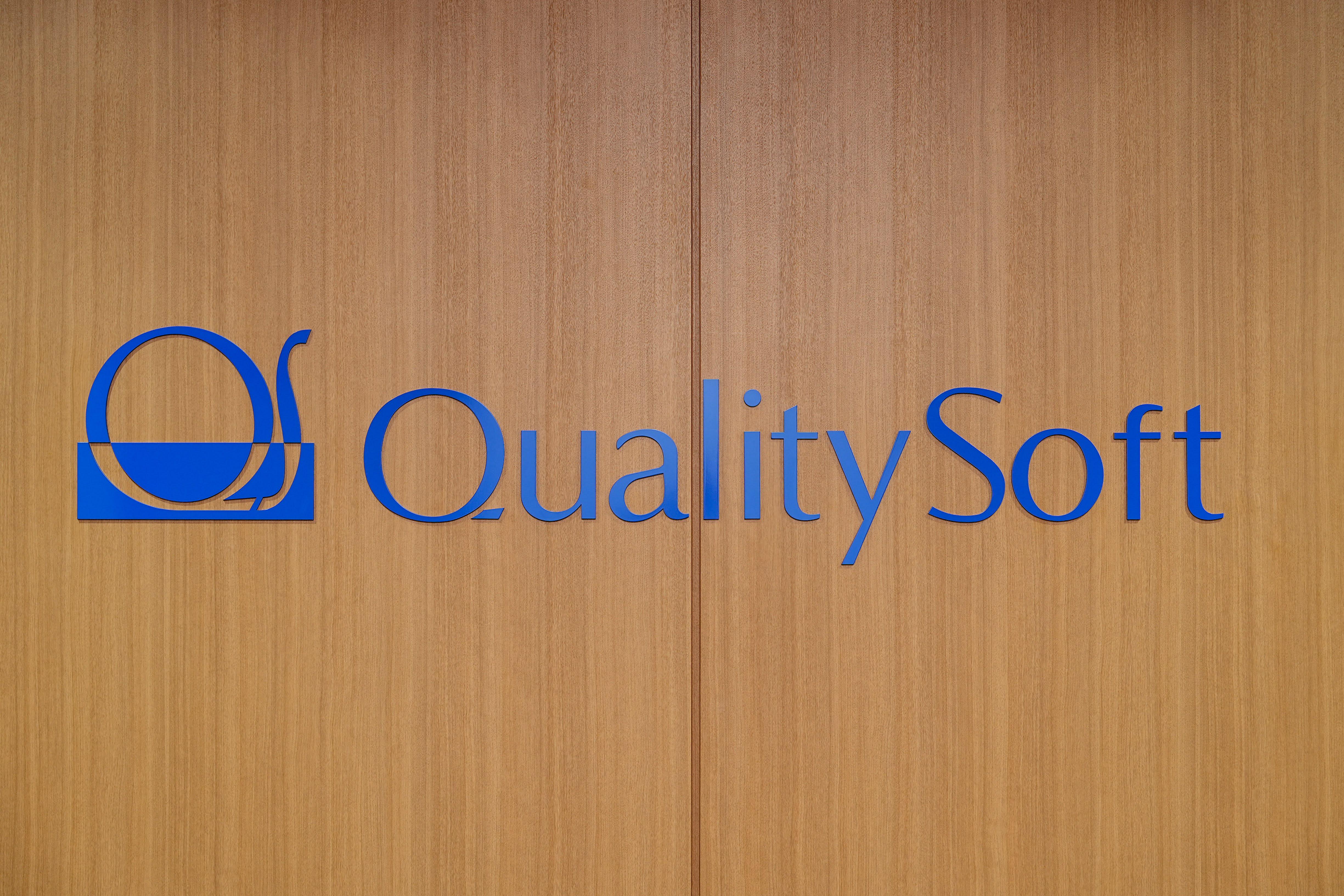 事業内容：クラウド型IT資産管理ツール『ISM CloudOne』