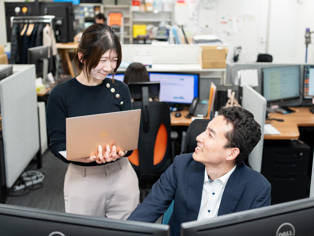 同社が求める人材像は、チームワークを重視するとともに、社内の各部署とも積極的にコミュニケーションして協力的に取り組める人だ。