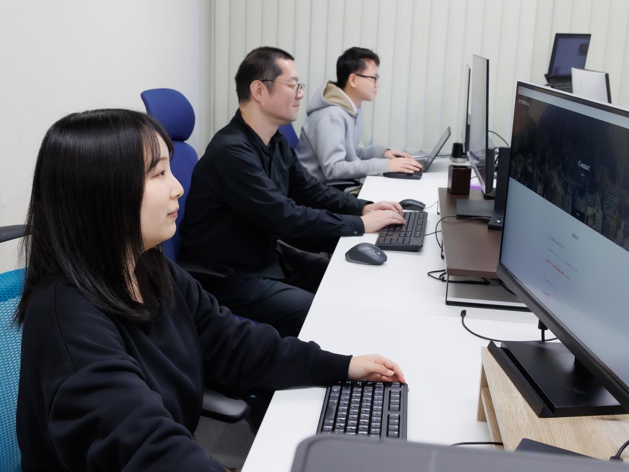 事業内容：SES/受託開発